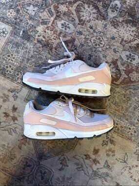 Women’s nike air max Sneakers in Light Pink
